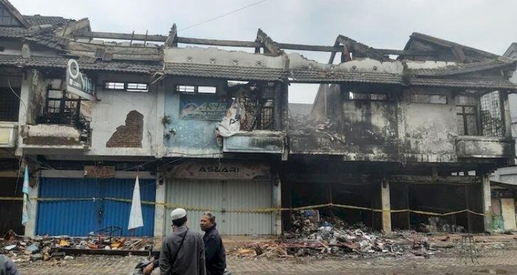 Kondisi Ruko di Pasar Caringin pasca kebakaran